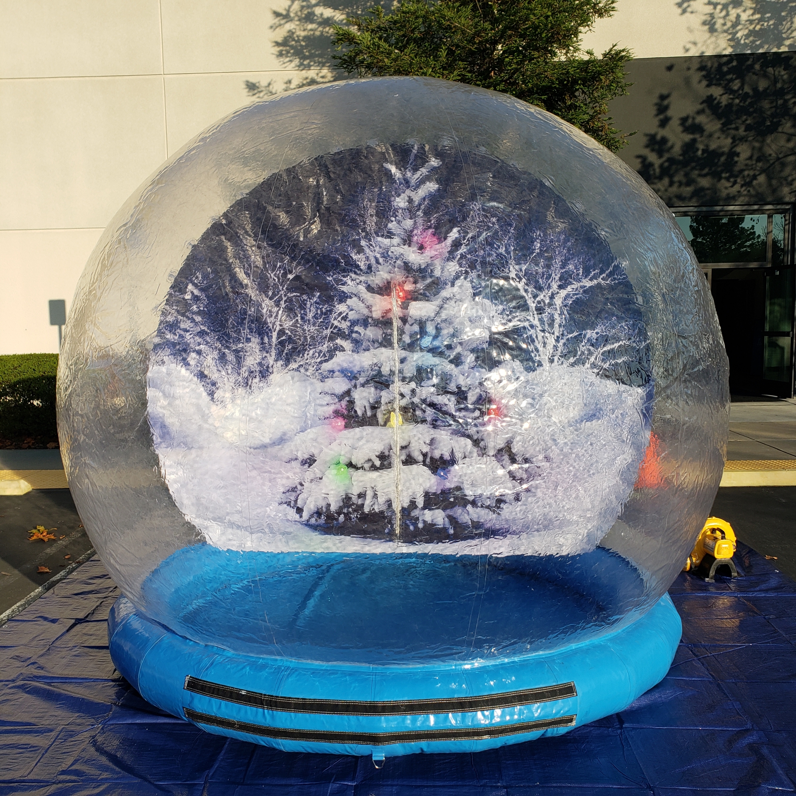 Christmas Giant Snow Globe snow machine rental in Sacramento