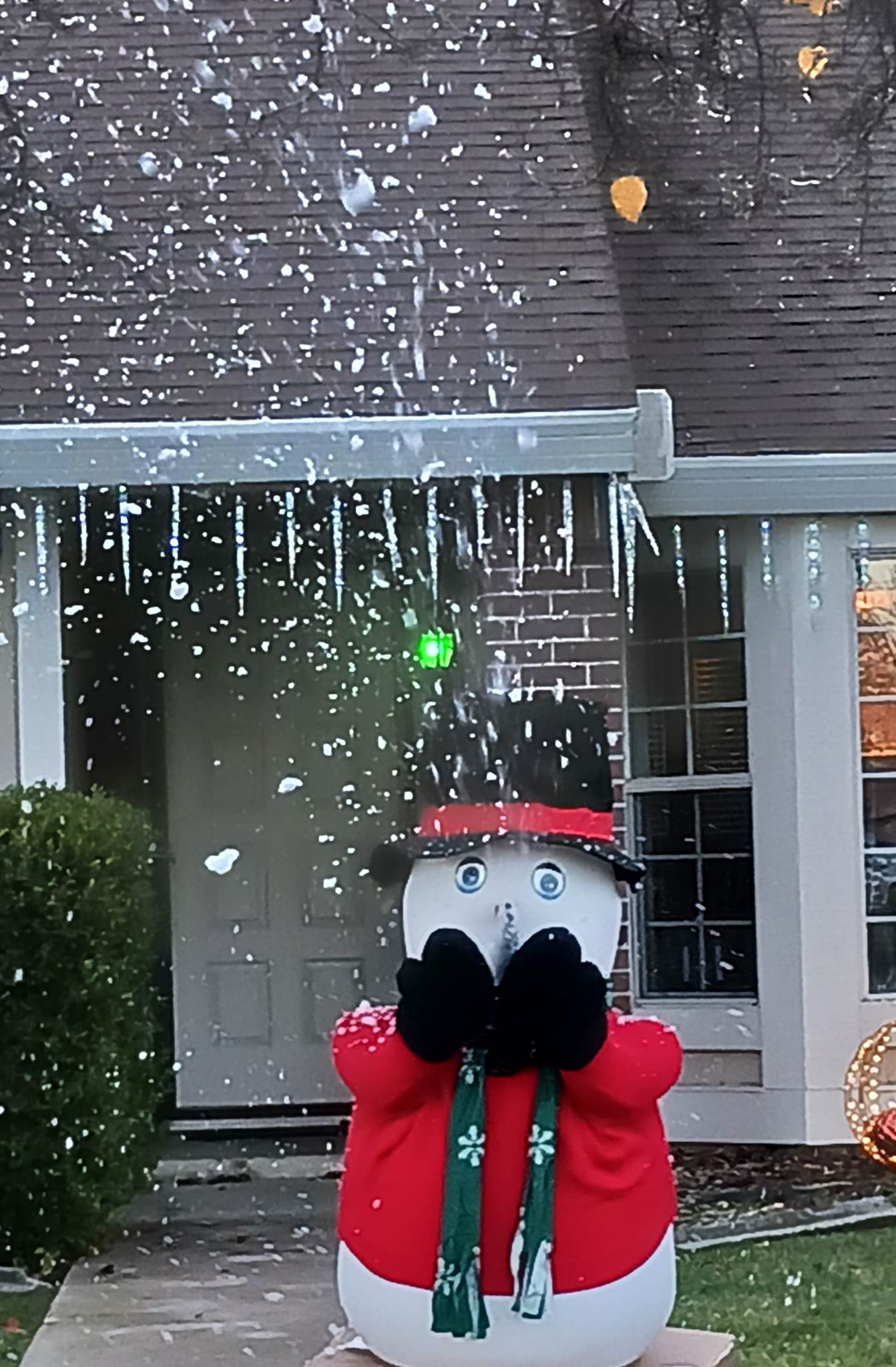 Snowman Snow Machine snow machine rental in Sacramento