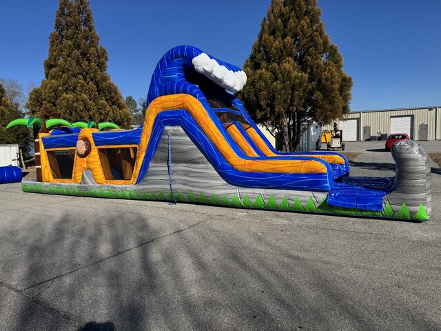 47ft Rocky Tsunami Dry Obstacle Course