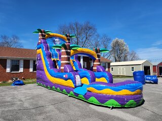 20 ft Hurricane slide with shallow pool