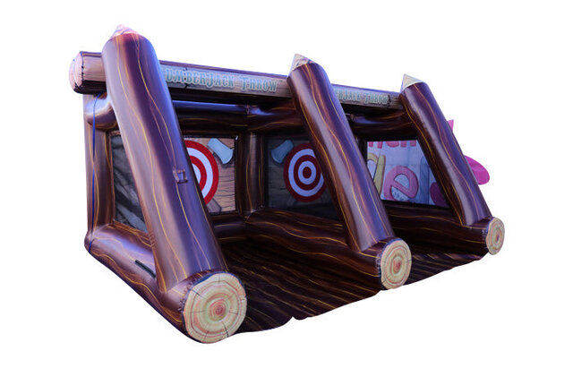 Double Lane Axe Throw