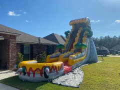 21' T-REX WATERSLIDEBest for ages 5+Size 37'L x 15'W x 21'H  ***NEW May 2021***