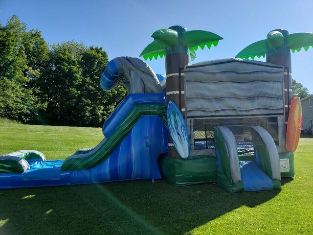 wet-bounce-house-rental-new-hampshire
