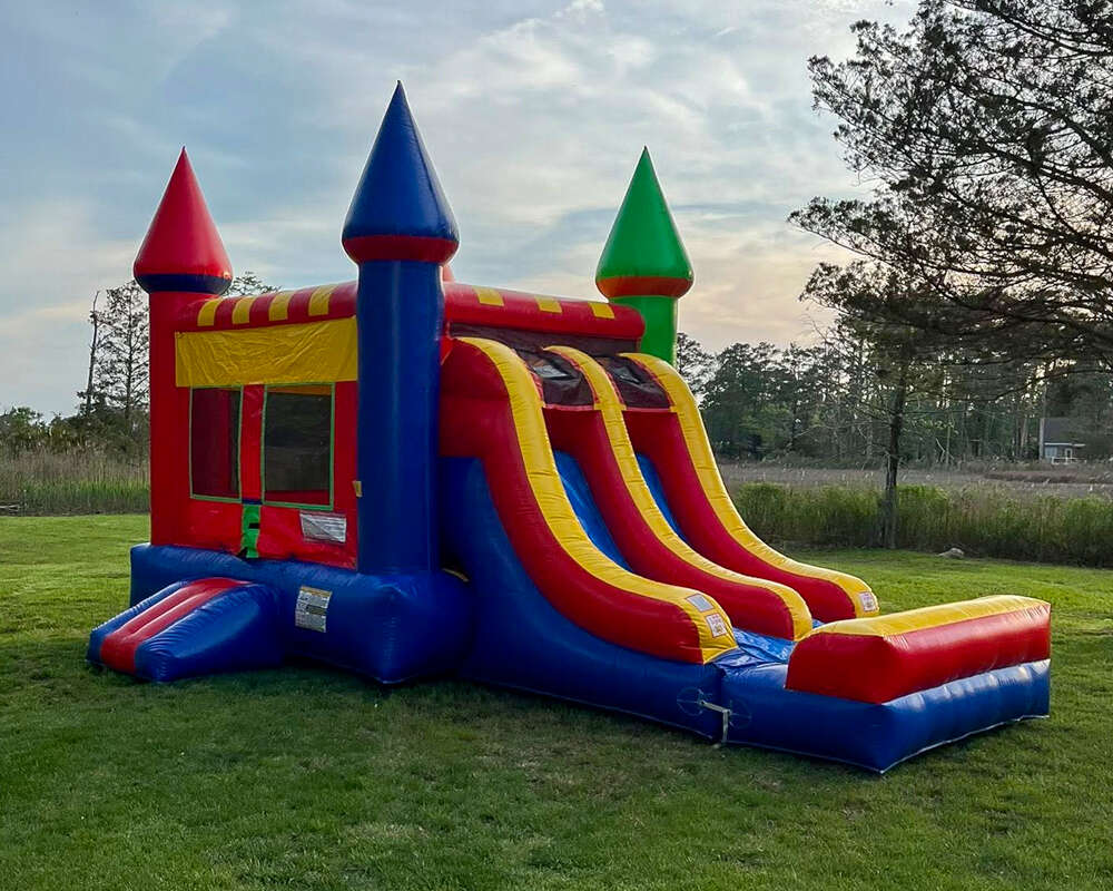 Bounce House With Slide