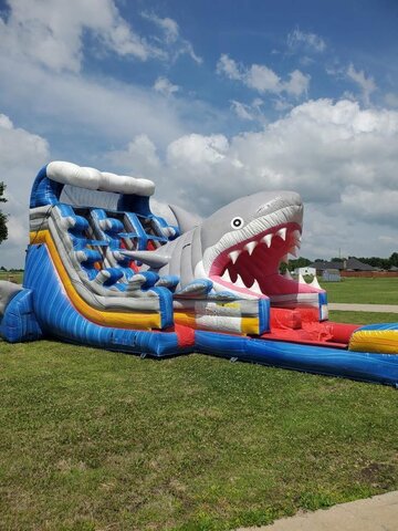 16’ Shark Attack Water Slide