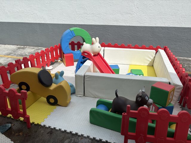 Toddler soft play with ball pit 
