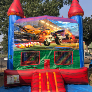 HOT WHEELS BOUNCE HOUSE WITH MINI BASKETBALL HOOP