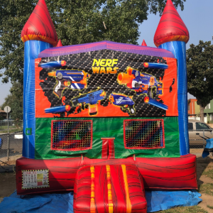 NERF WARS BOUNCE HOUSE WITH MINI BASKETBALL HOOP