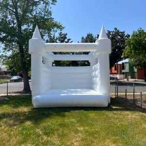 WHITE BOUNCE HOUSE