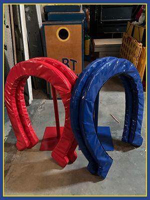 Giant Size Horse Shoes (DIY)