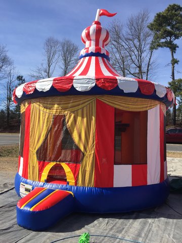 Carnival Themed Bounce House (DIY)