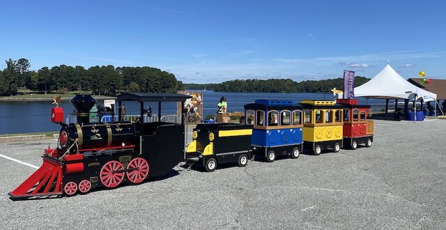 Deluxe Trackless Train