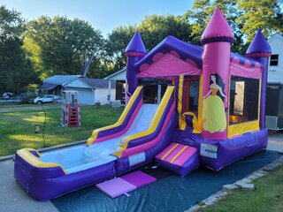 Princess V-Roof w/ Slide and Pool (Wet)