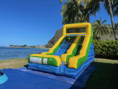 13' x 28' 16' tall WATERSLIDE