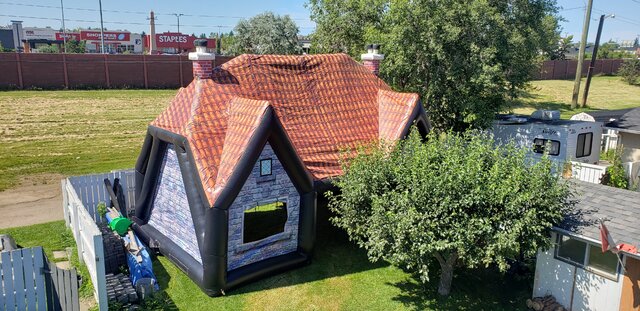 Overhead view of 26' inflatable pub