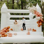 WHITE BOUNCE CASTLE