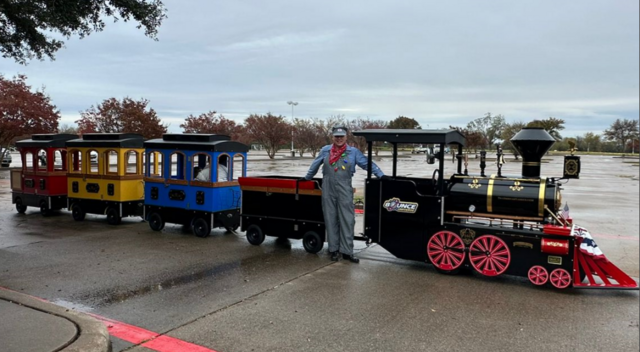 Trackless Train Rental in Dallas TX from Bounce Universe LLC