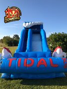 <b><font color=blue><b>22 ft. The Tidal Wave Single Lane W/Landing Pad</font><br><small>Best for ages 4+<br> <font color=red>Space Needed 45 L x 25 W x 20 H</font></b></small>