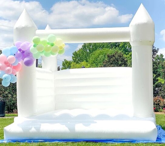 WHITE MOON BOUNCE HOUSE 13 X 13