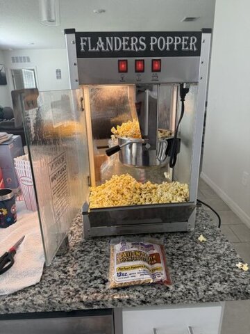 Popcorn Machine 24oz 25 servings
