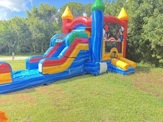 Patriotic Bounce House Combo (Wet/Dry)