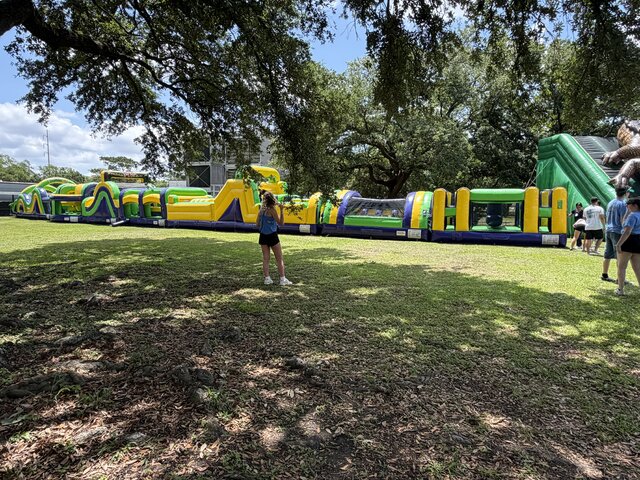 Mardi Gras Maniac (145ft Obstacle Course)