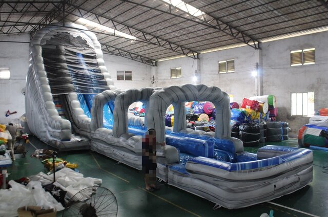27Ft Roaring Rivers Dual With Slip and slide