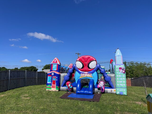 Spidey & his amazing friends playground