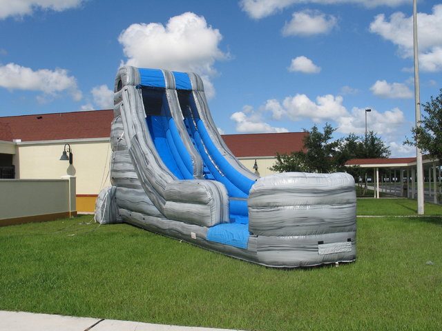 18 ft Thunder Splash - DRY