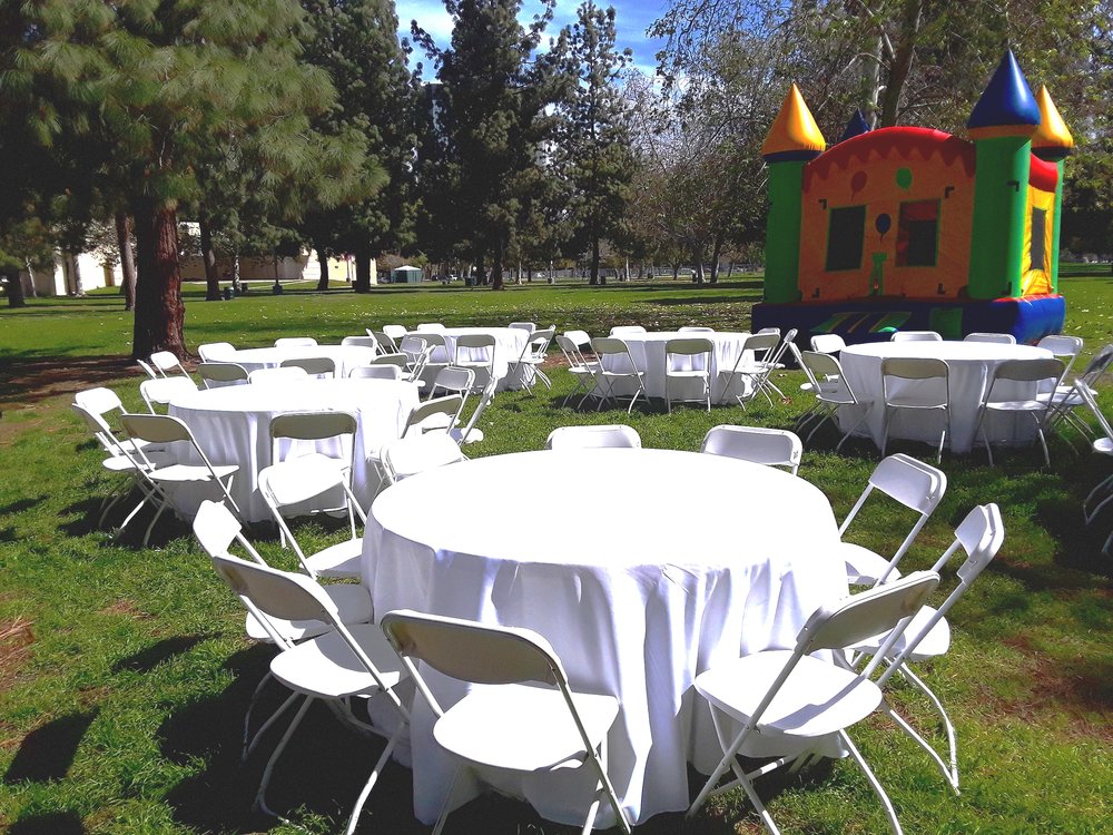 round tables and chairs for party