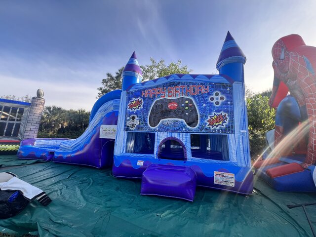 203- FANTASTIC TITAN BOUNCE HOUSE WET/DRY with Banner 2
