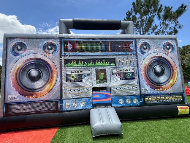 BOOM BOX BOUNCE HOUSE