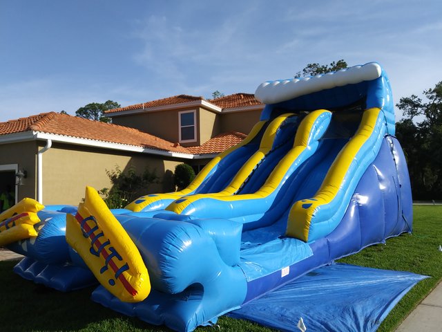 18FT Double Lane Wipe Out Water Slide
