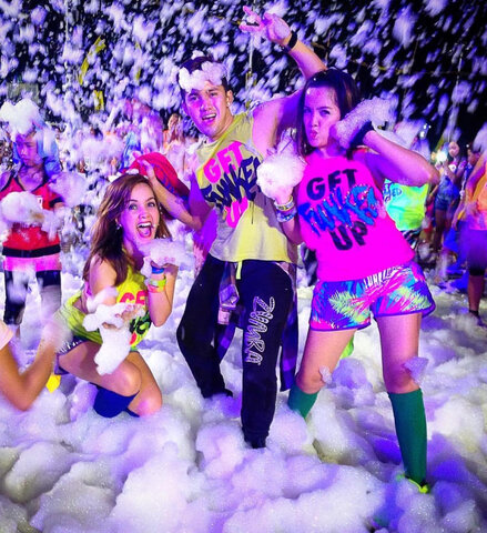 1 Hour Foam Glow Party 