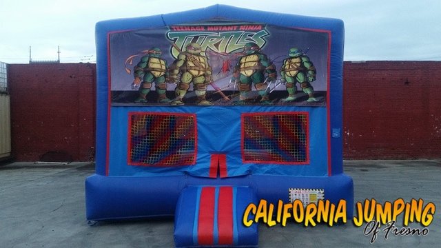 Ninja Turtles Bounce House (red/blue) w/Basketball Hoop