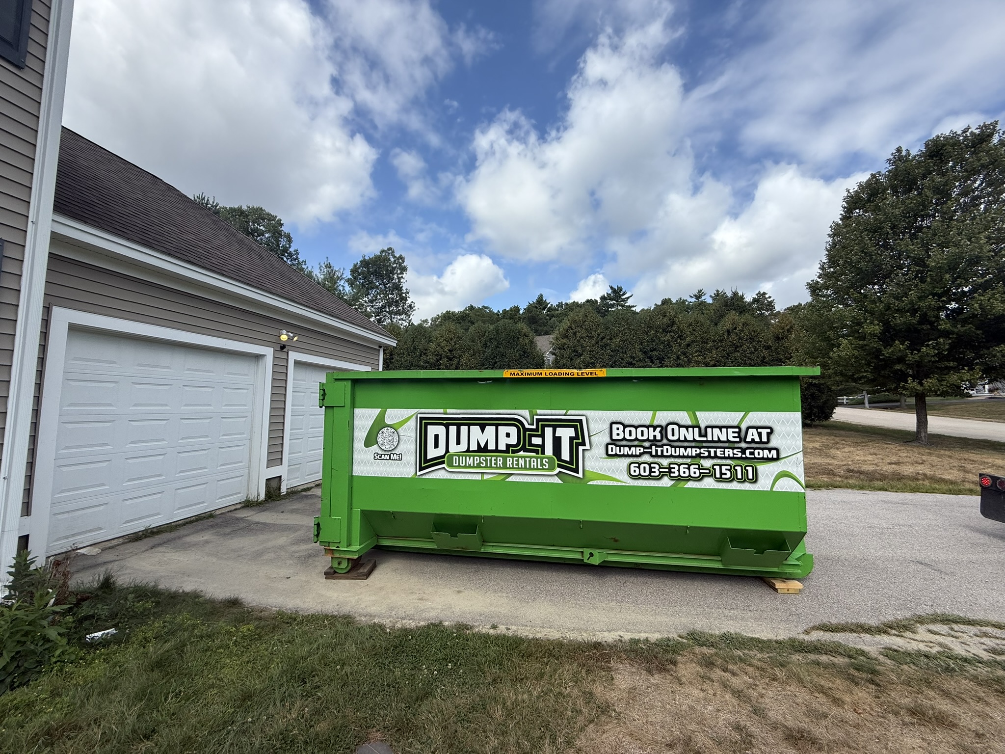trucks from dump-it dumpster rentals