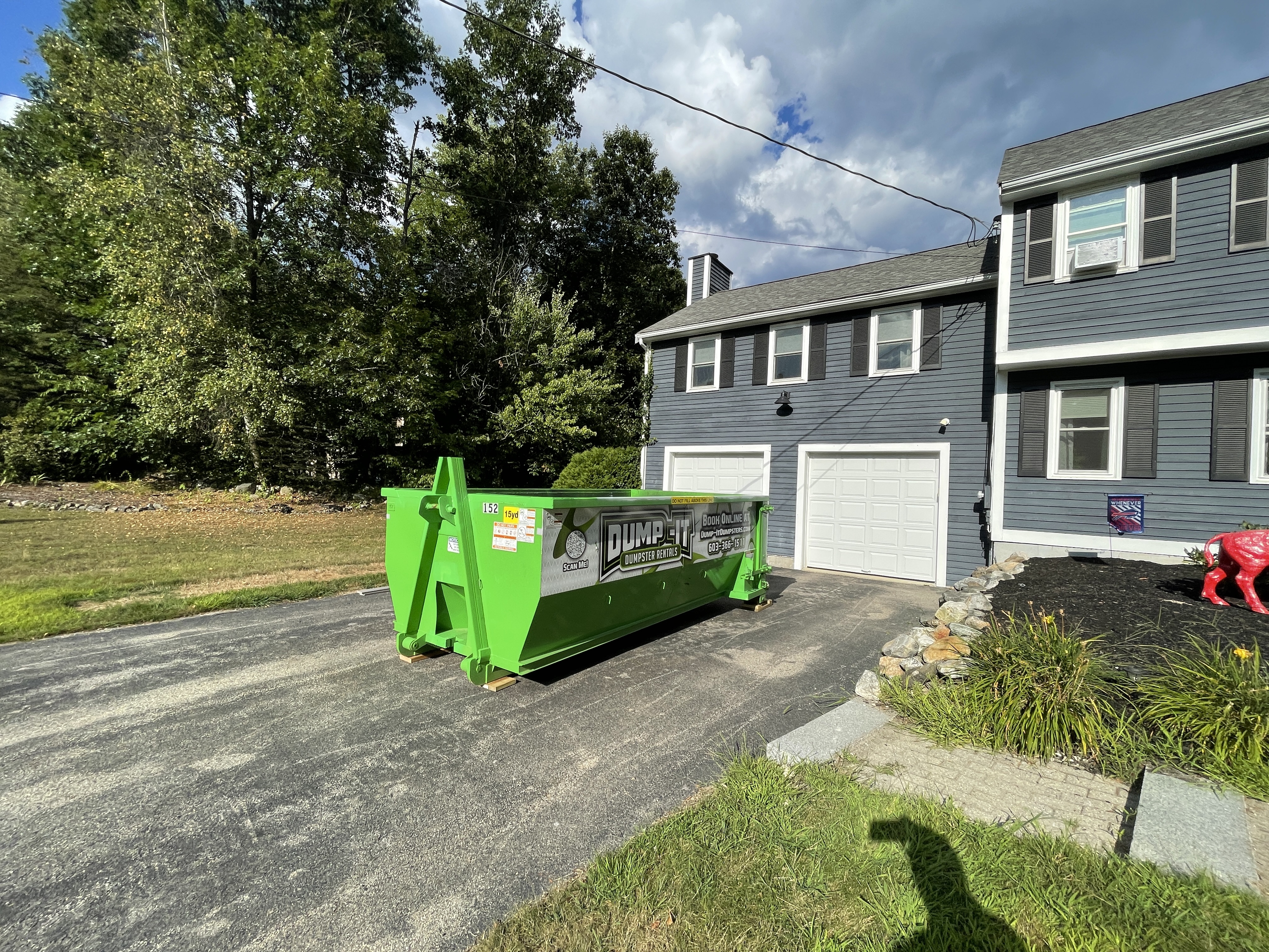 Dump-It Dumpster Rentals in New Hampshire Logo