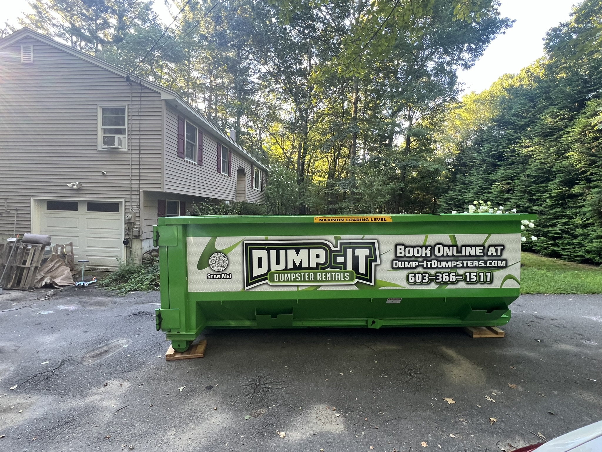 Residential dumpster provided by Dump-It Dumpster Rentals