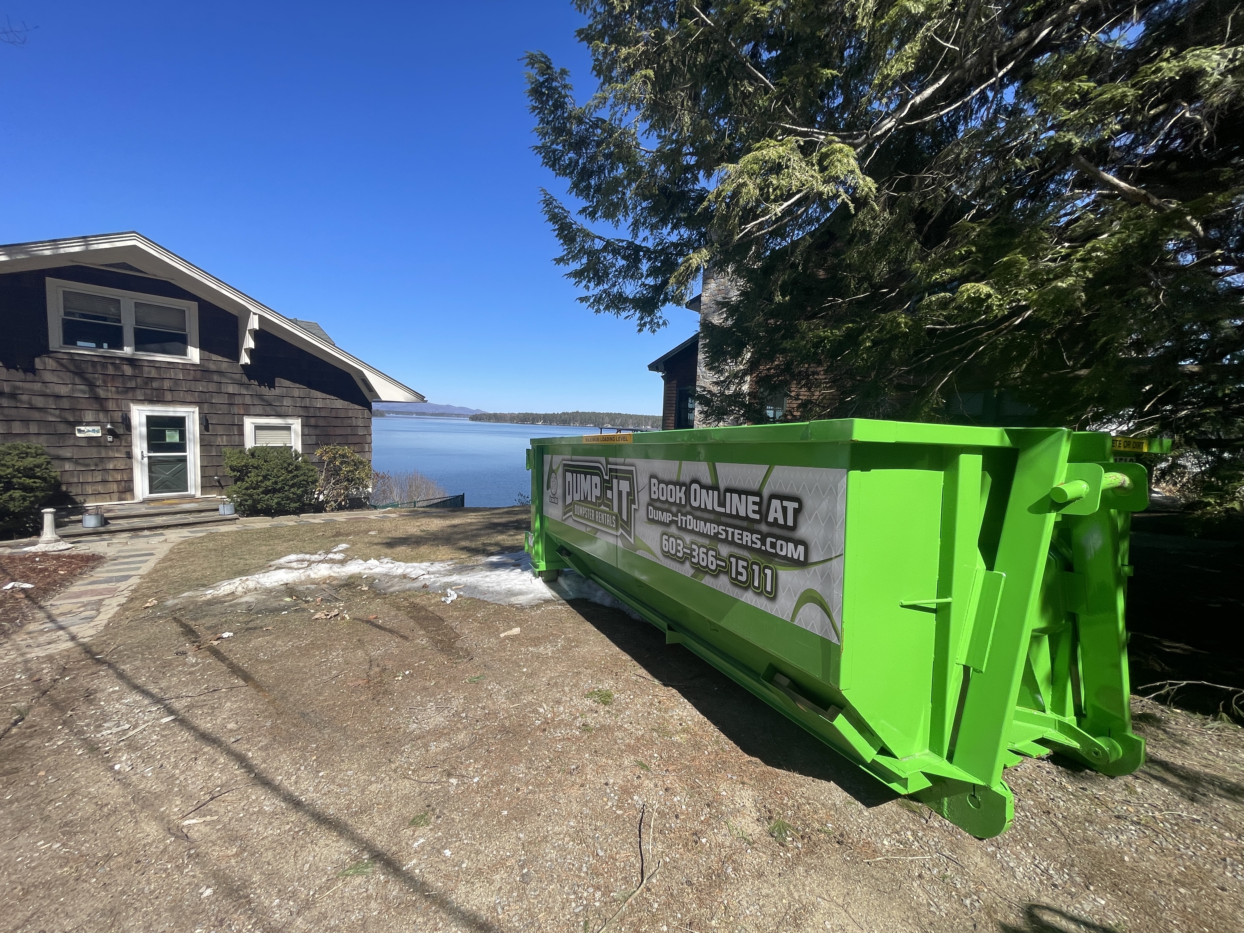 Dump-It Dumpster Rentals in New Hampshire Logo