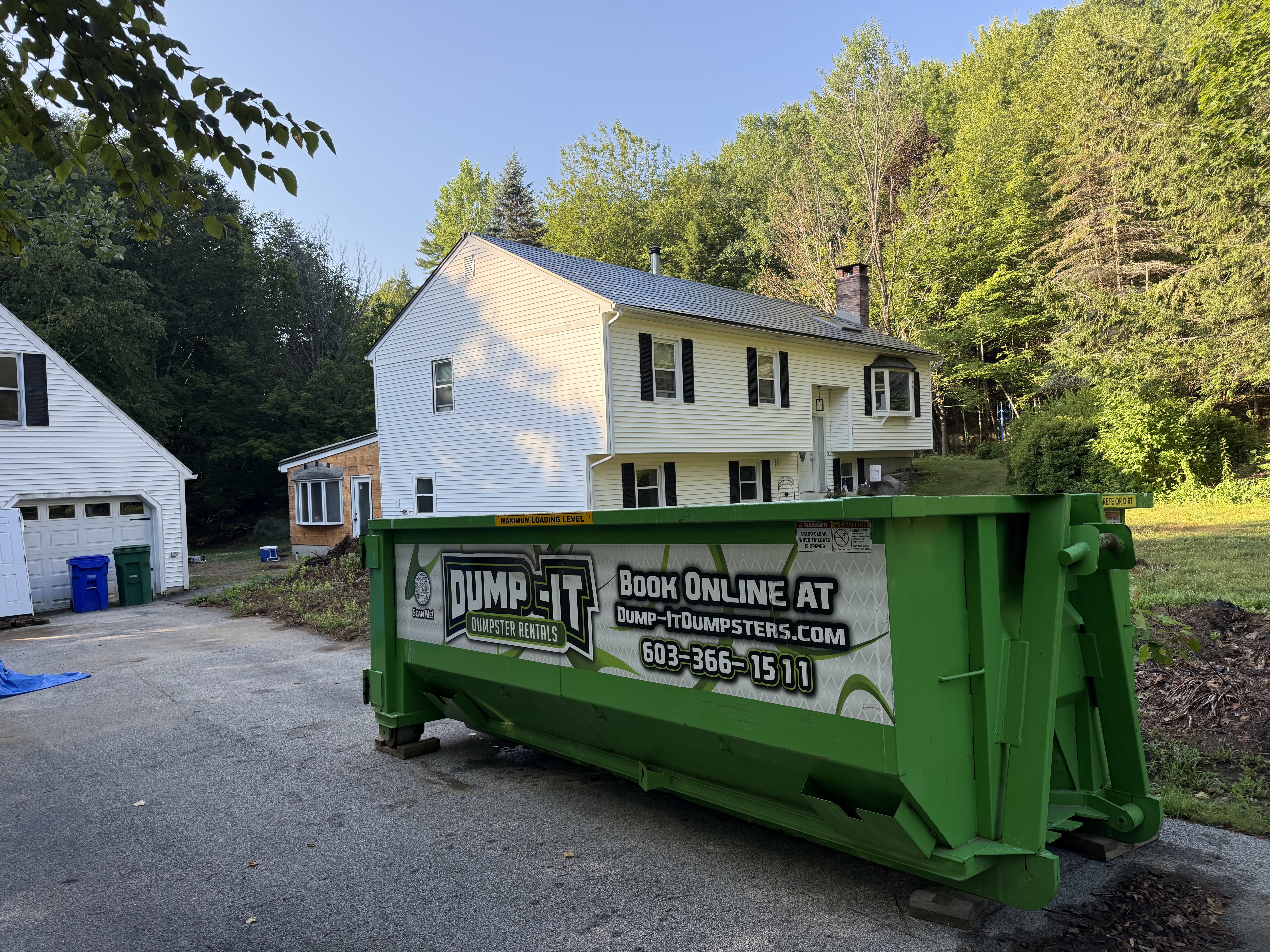 Commercial dumpster provided by Dump-It Dumpster Rentals