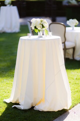 30 inch Round Cocktail-Bistro Table Floor Length Linen