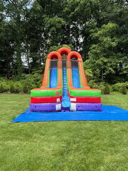 18-Foot Splash Double-Lane Water Slide (19'H x 35'L)
