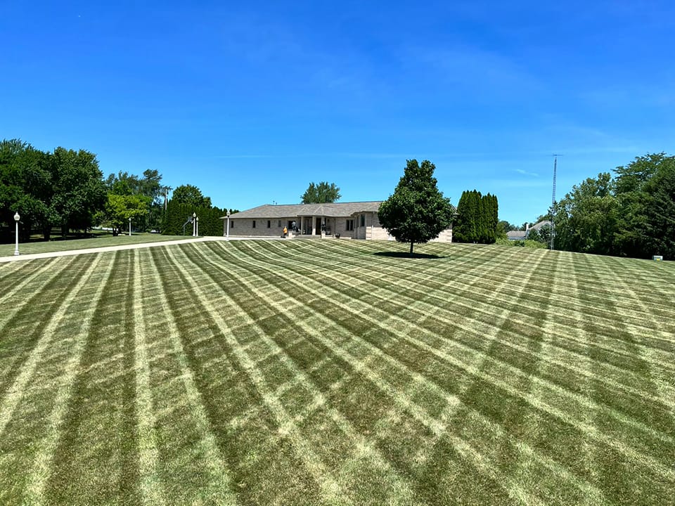 Dawdy Services provides lawnscape services in Bloomington, illinois.