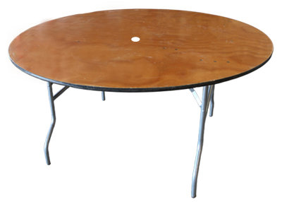 Table 60 in round with umbrella hole