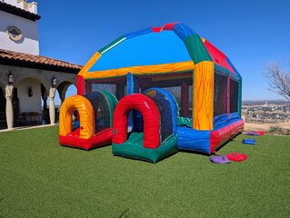 New! Large Big Ole Bounce House 