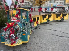 Trackless Train 2 - Winter Holiday Themed