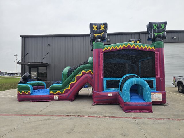 Level Up Bounce House with Dual Slides