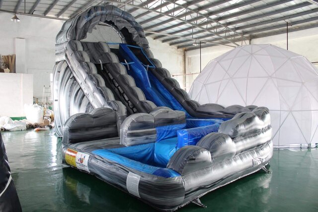 18' wild rapid double lane water slide with pool