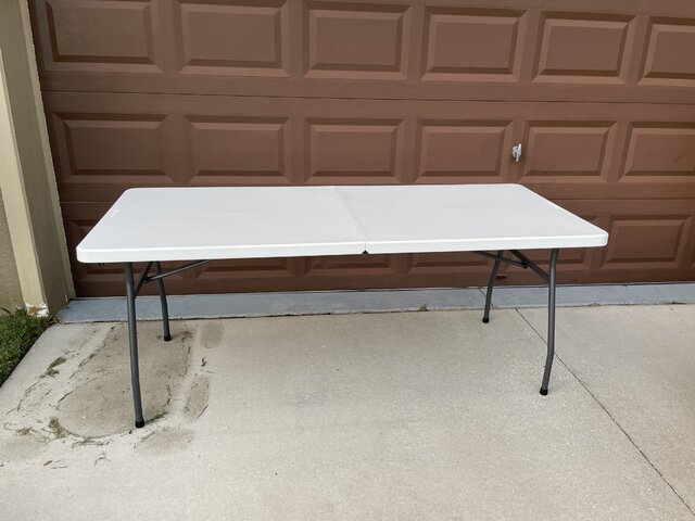 6 ft White Table