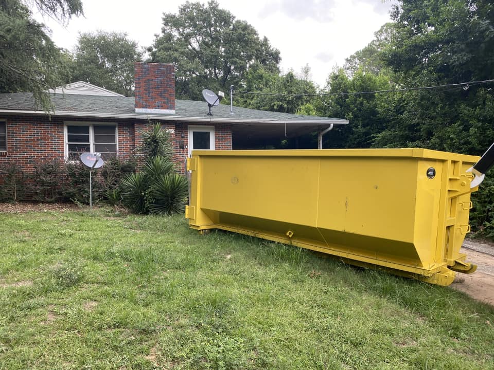 Dumpster for trash removal service from Dumpee Dumpsters in Savannah Dumpster for trash removal service from Dumpee Dumpsters in Savannah